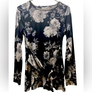 Eye Candy Black and White Florals Long Sleeve Top | Size Large